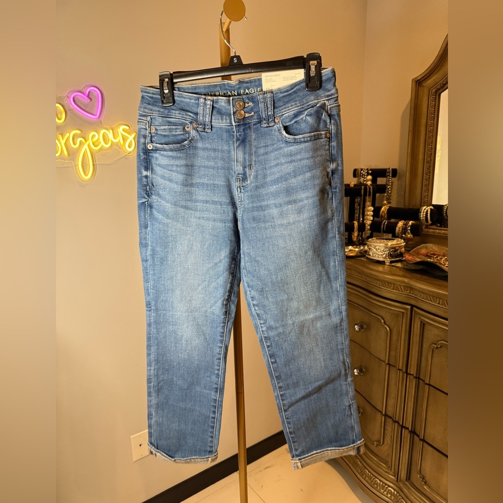 American Eagle Blue Ankle Cropped Jeans with Modern Fit